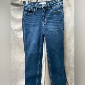 Vervet Blue Denim. Size 27